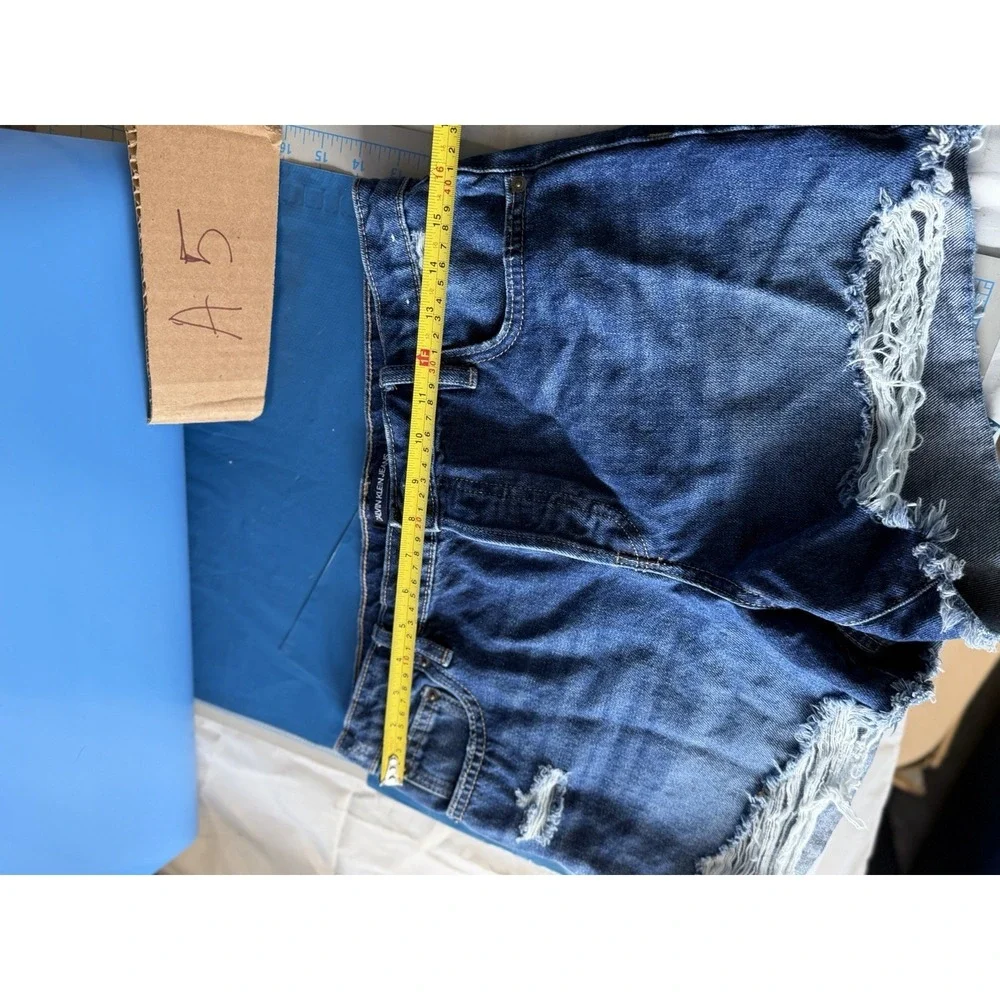 Calvin Klein Jeans Women's Denim Distressed Cutoff Shorts Size 29 Blue